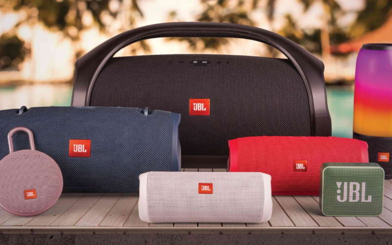 Kiểm ra thiết kế bên ngoài loa JBL